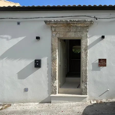 Comu Veni Si Cunta Villa Noto Exterior photo